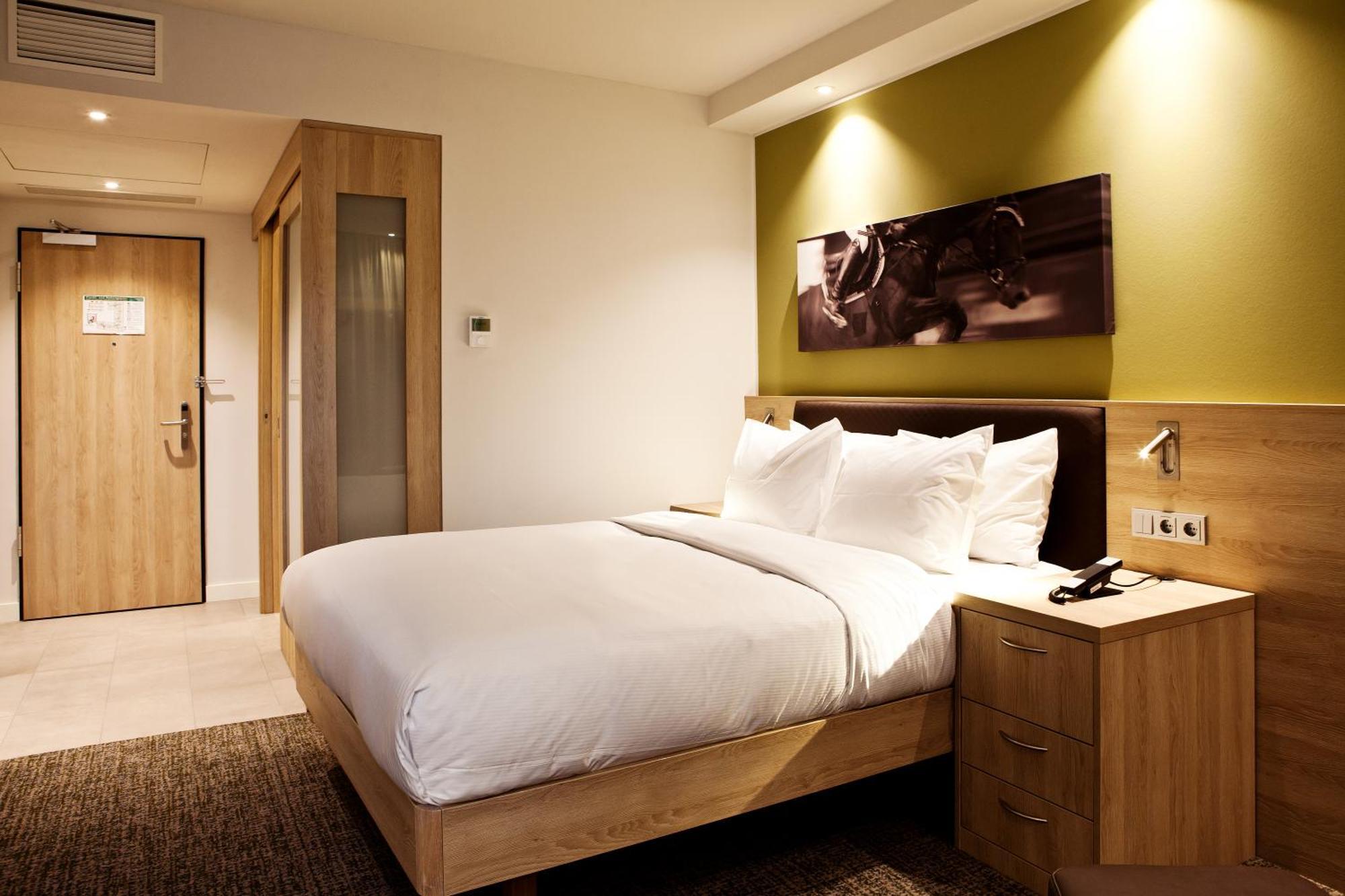 Hampton By Hilton Aachen Tivoli Hotel Ngoại thất bức ảnh