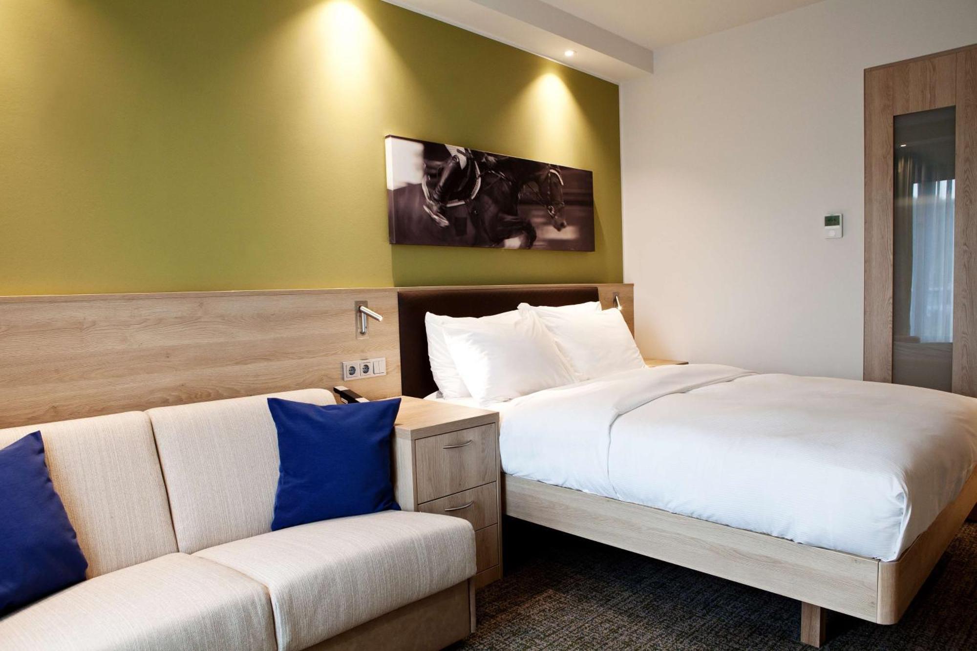 Hampton By Hilton Aachen Tivoli Hotel Ngoại thất bức ảnh
