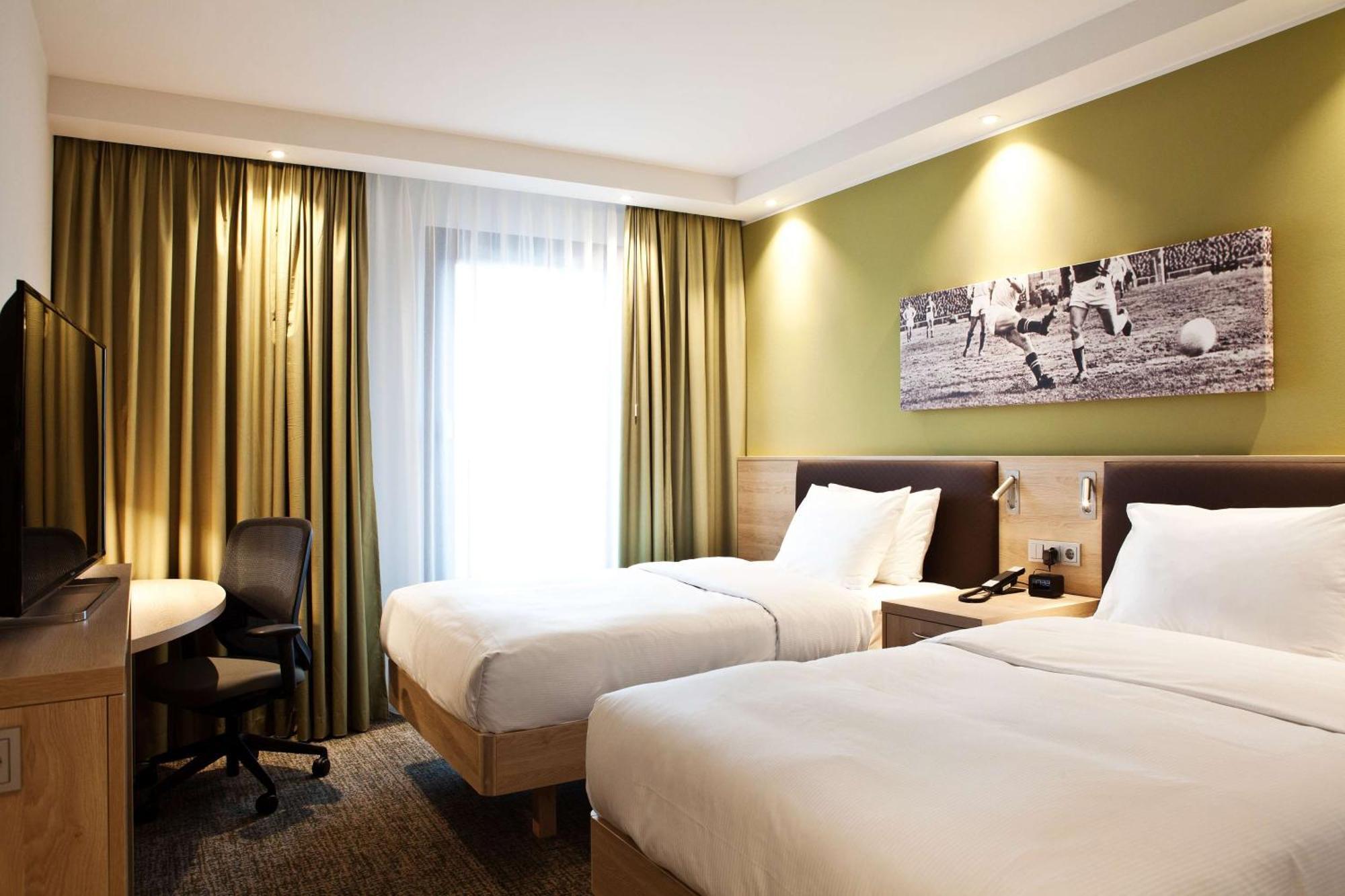 Hampton By Hilton Aachen Tivoli Hotel Ngoại thất bức ảnh