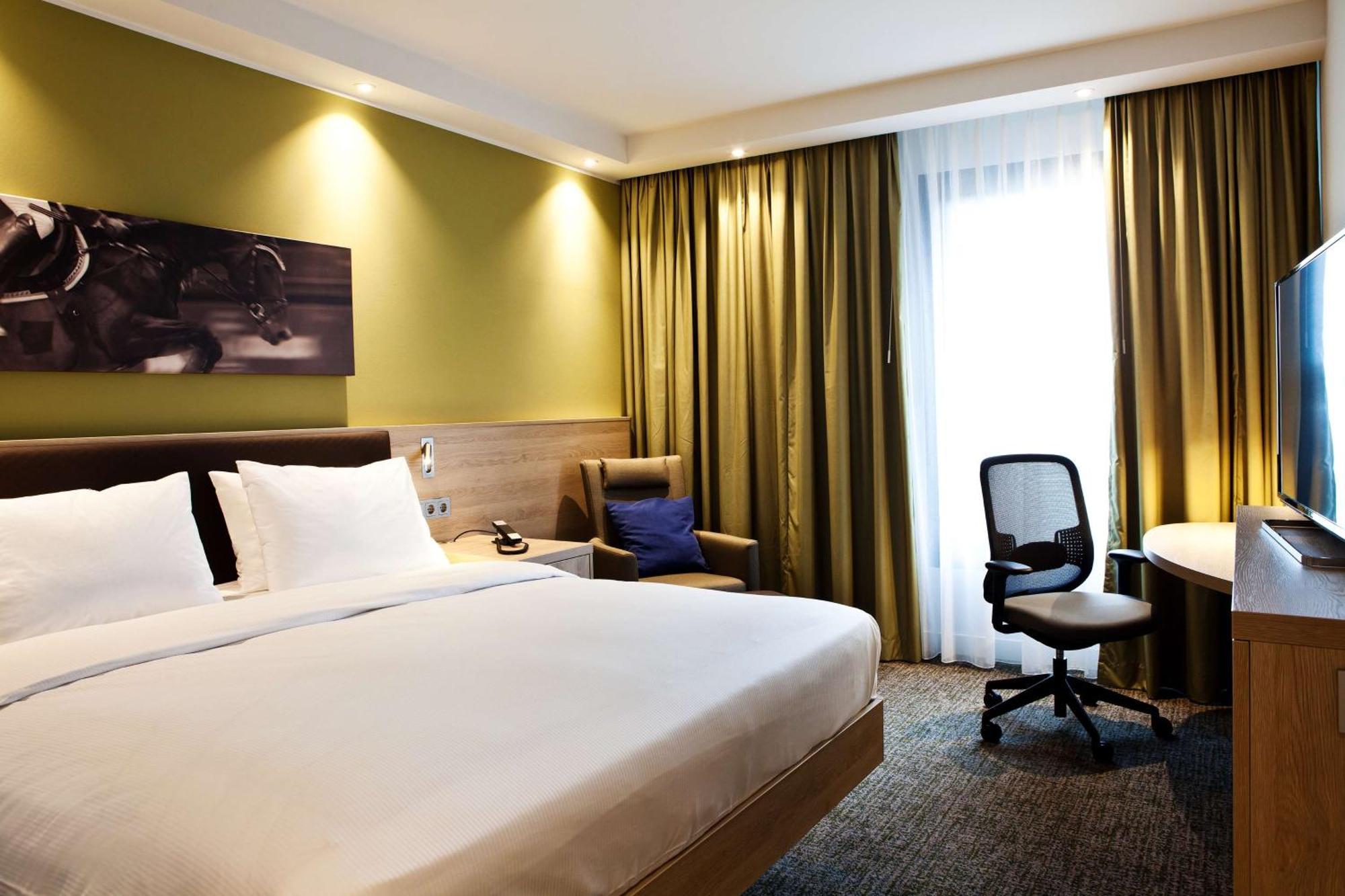 Hampton By Hilton Aachen Tivoli Hotel Ngoại thất bức ảnh